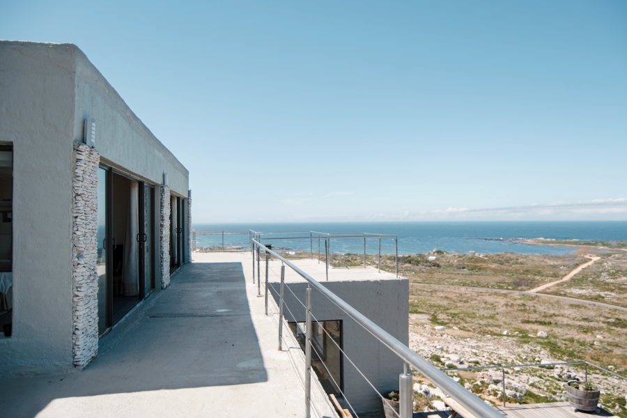 8 Bedroom Property for Sale in Pringle Bay Western Cape